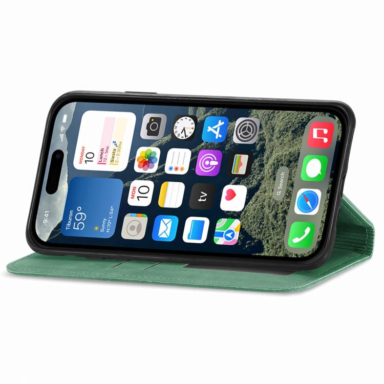 For iPhone 16e Retro Skin Feel Magnetic Flip Leather Phone Case(Green) - iPhone 16e Cases by PMC TechLife | Online Shopping South Africa | PMC TechLife | Buy Now Pay Later Mobicred
